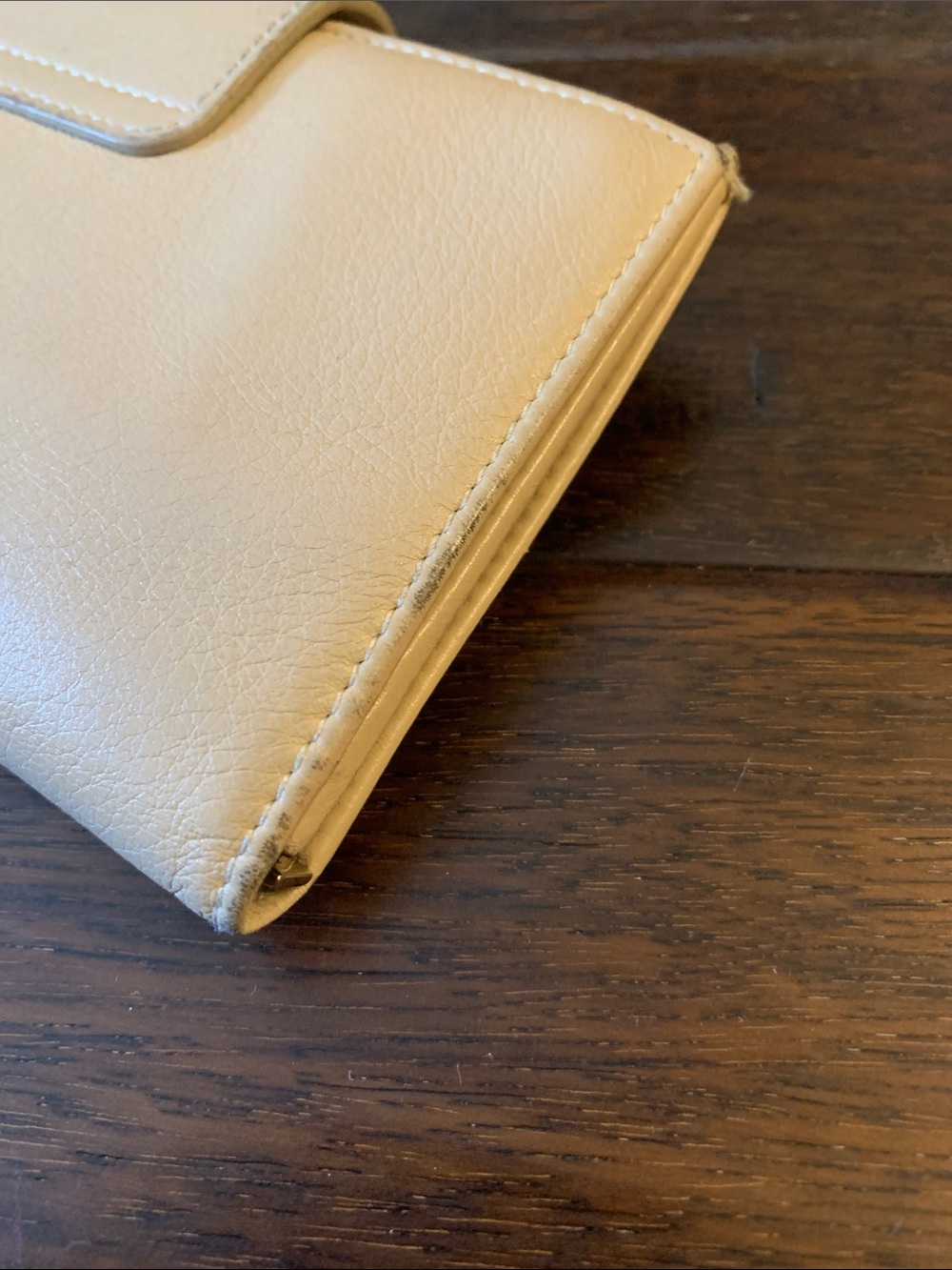 Salvatore Ferragamo Cream Leather Wallet with Silver Gancini Ring - Picture 5 of 16